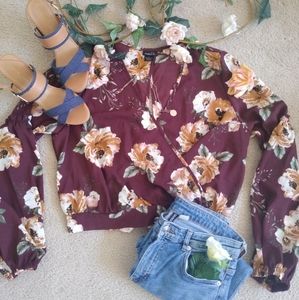 🌷Floral crop blouse